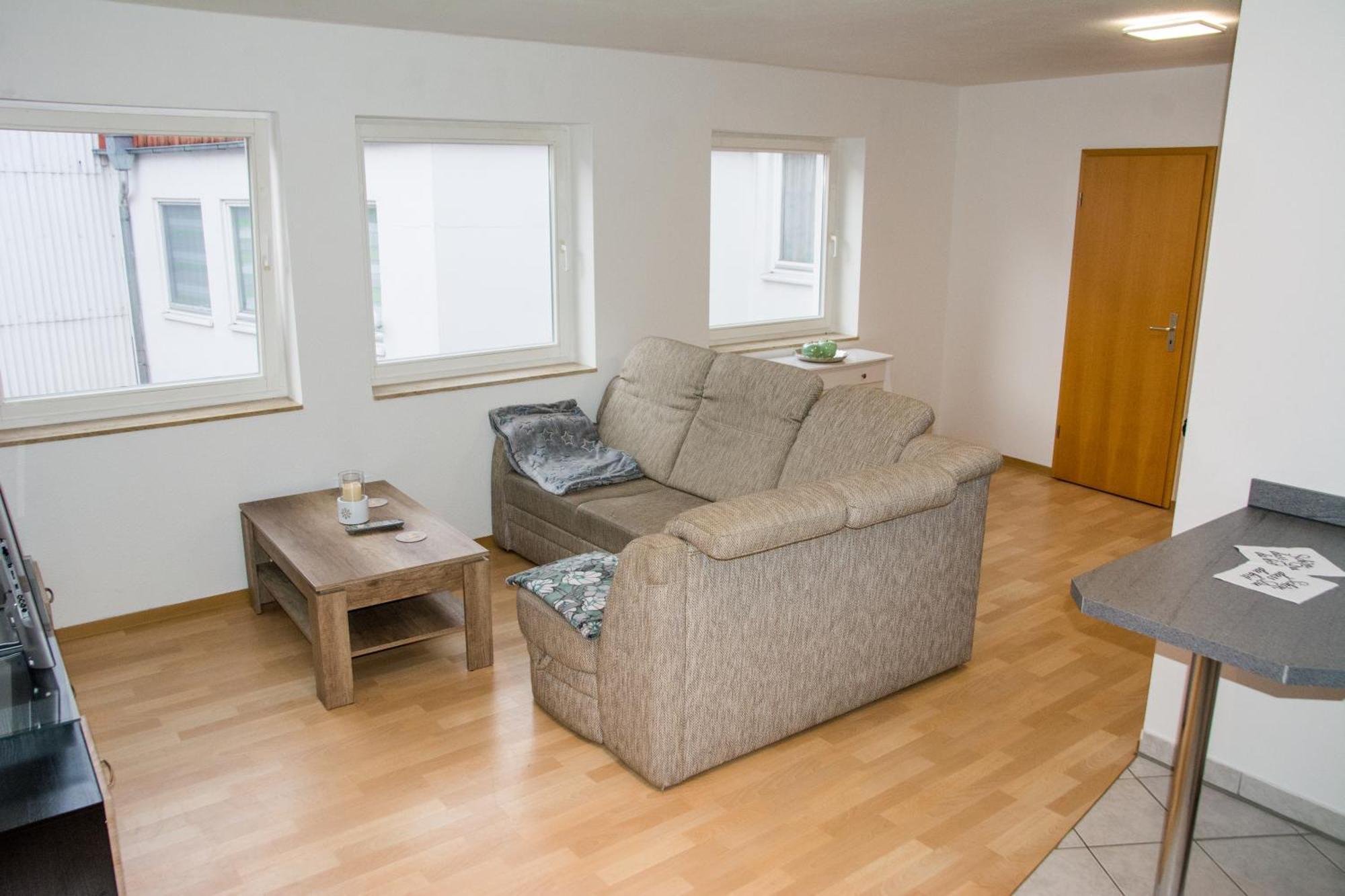 Schoene 2-Raum-Wohnung Im Zentrum Waltershausens ภายนอก รูปภาพ