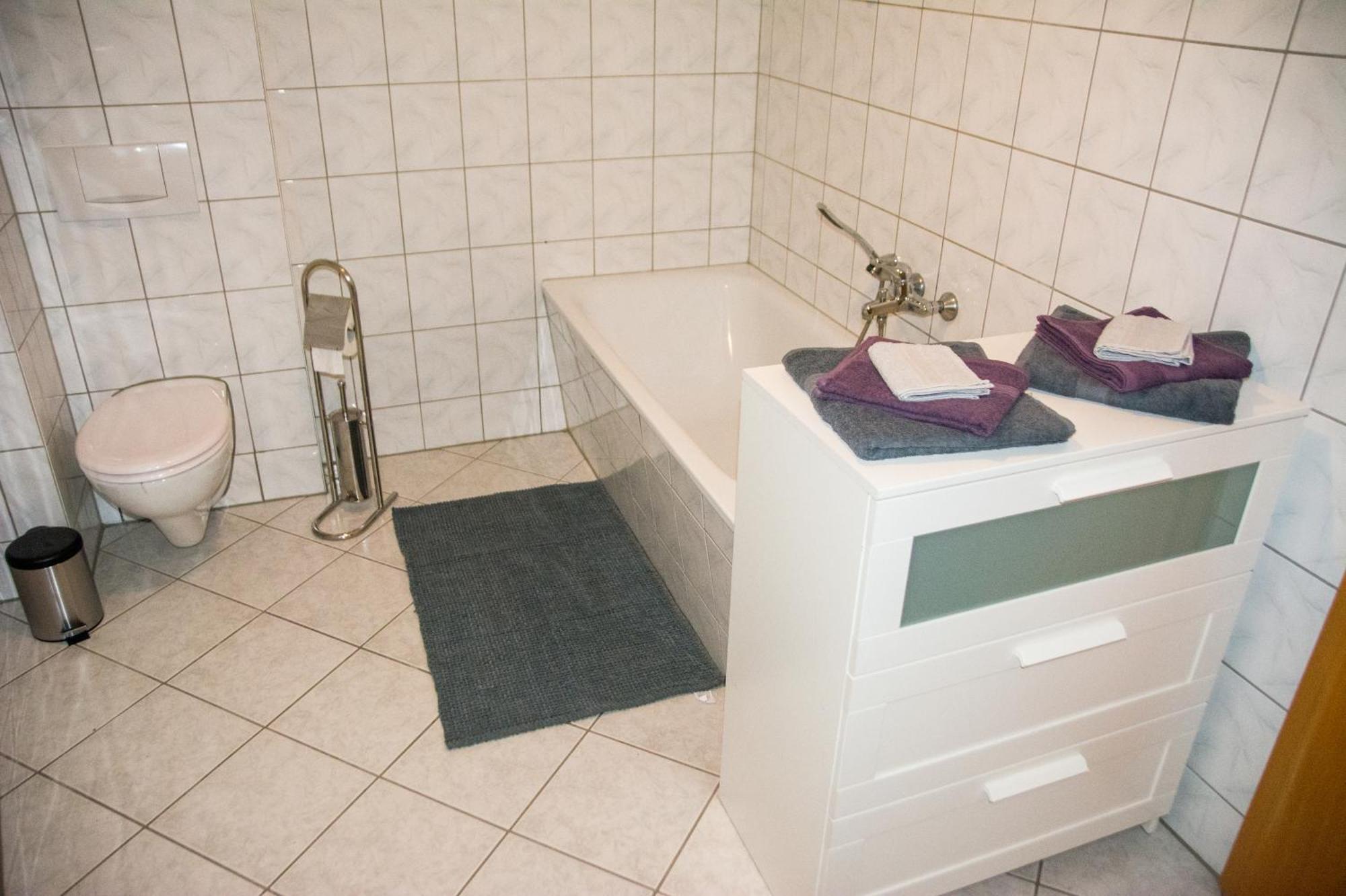 Schoene 2-Raum-Wohnung Im Zentrum Waltershausens ภายนอก รูปภาพ